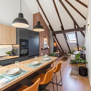 https://suite-homes-penthouse-lazcano-5.1costadelsol.com