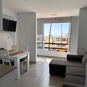 https://apartamento-playa-las-los-cristianos-tenerife.in-canary-islands.com